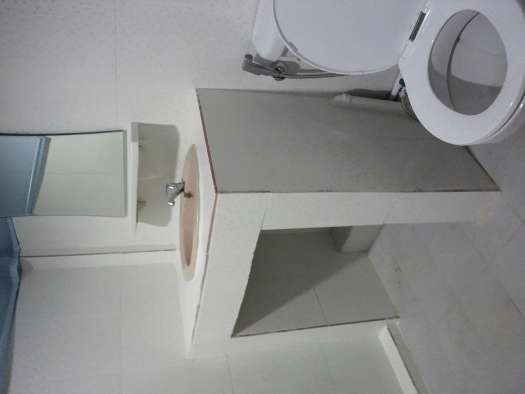 Nalin Guesthouse Chiang Mai Quarto foto