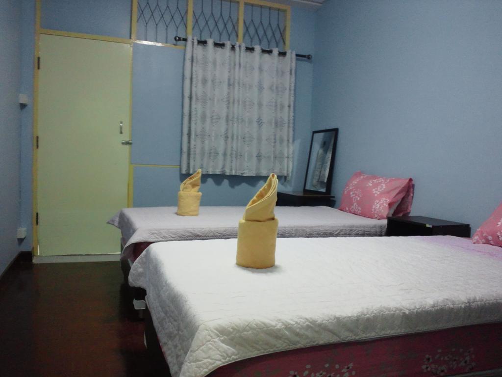 Nalin Guesthouse Chiang Mai Quarto foto